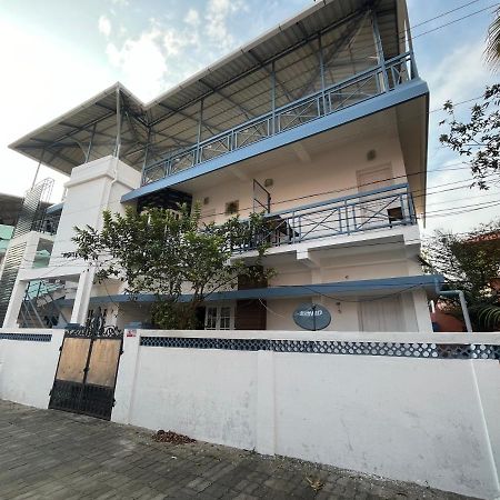 Segundo Home Kochi Екстер'єр фото